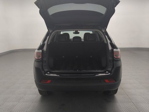 Used 2019 Jeep Compass Latitude w/ Popular Equipment Group image 29