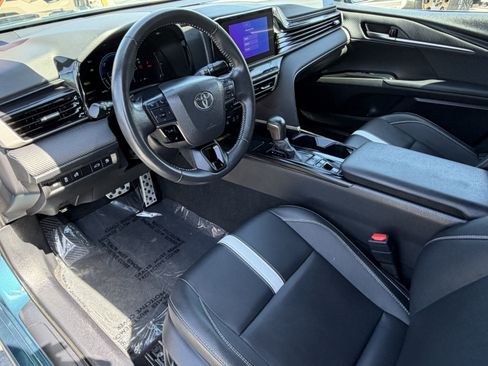 Used 2025 Toyota Camry SE w/ Convenience Package FWD image 25