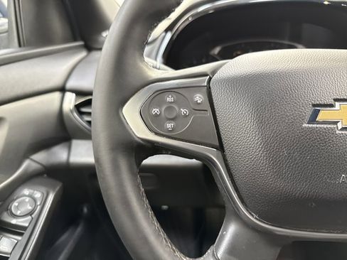 Used 2023 Chevrolet Traverse LT image 17