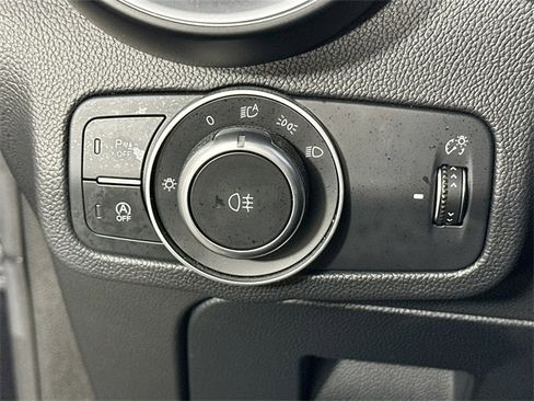 Used 2023 Alfa Romeo Stelvio Veloce image 25