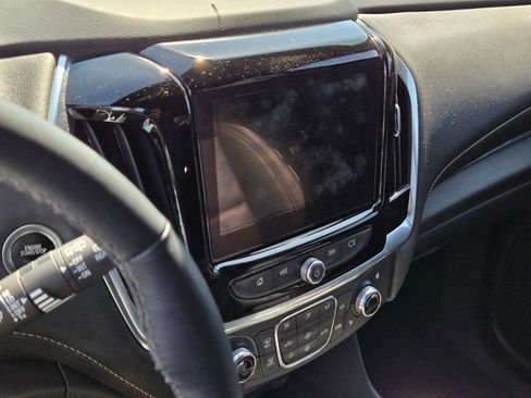 Used 2023 Chevrolet Traverse Premier w/ Redline Edition FWD image 9