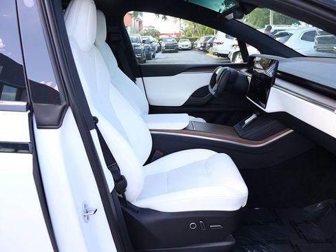 Used 2022 Tesla Model X AWD/4WD image 30