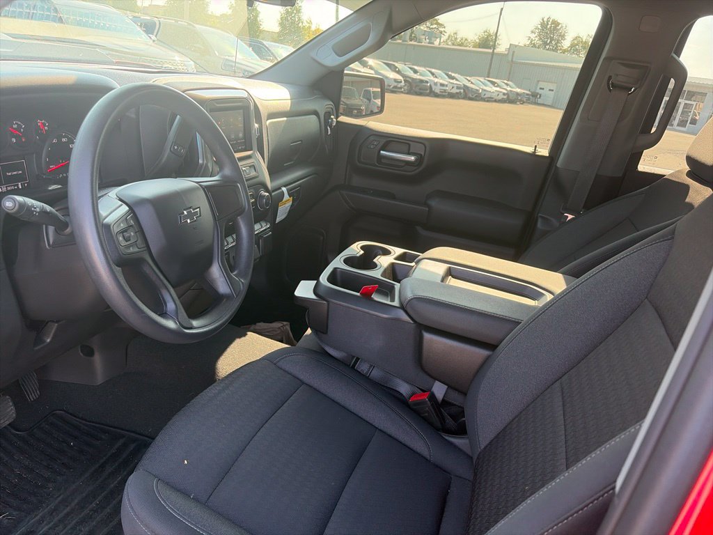 Used 2024 Chevrolet Silverado 1500 Custom Trail Boss w/ Turbomax Blackout Package AWD/4WD image 16
