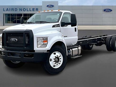 New 2026 Ford F650 2WD Regular Cab Super Duty image 1