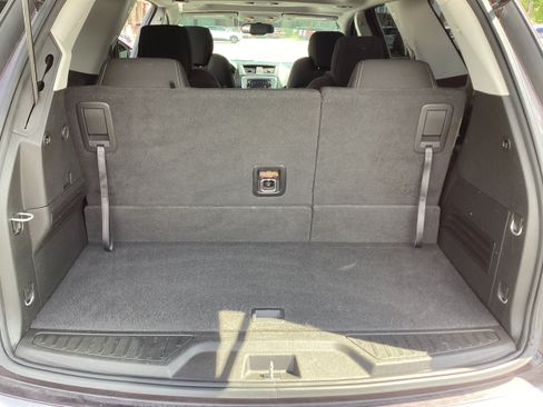 Used 2016 GMC Acadia SLE FWD image 15