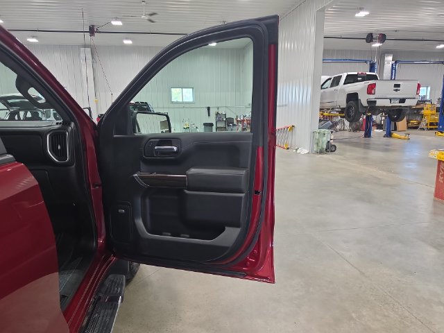 Used 2019 Chevrolet Silverado 1500 RST w/ All-Star Edition AWD/4WD image 30