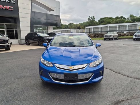 Used 2018 Chevrolet Volt LT w/ Comfort Package FWD image 2