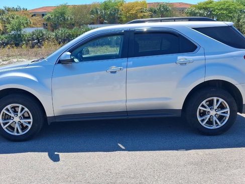 Used 2017 Chevrolet Equinox LT w/ Convenience Package image 9