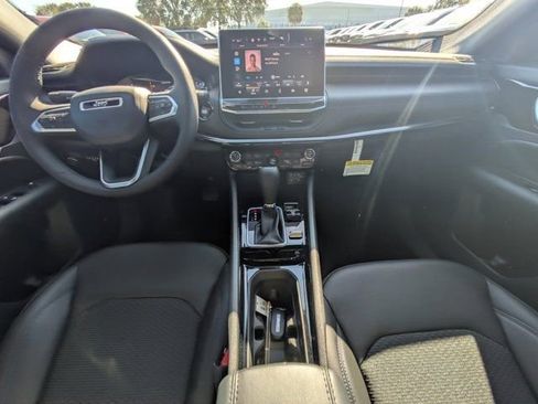 New 2026 Jeep Compass Latitude w/ Sun and Sound Group image 13