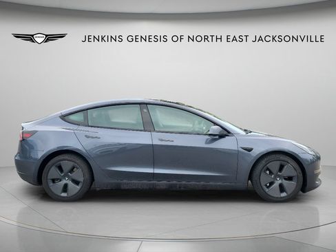 Used 2023 Tesla Model 3 Standard Range RWD image 2