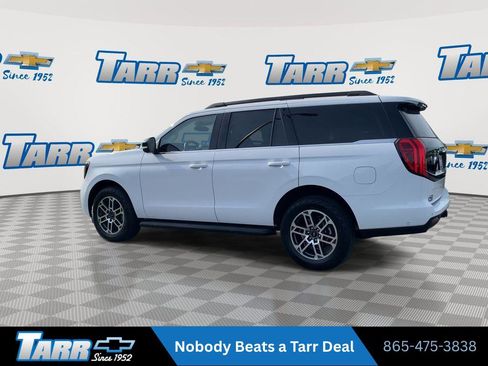 Used 2025 Ford Expedition Active AWD/4WD image 6