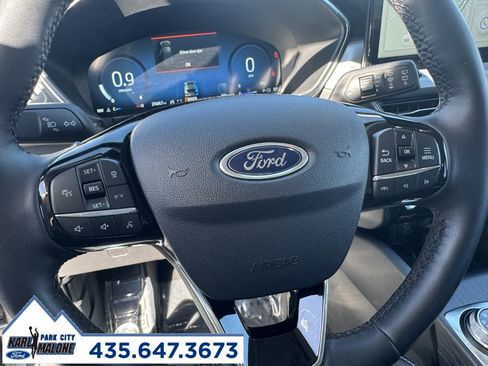 Used 2024 Ford Escape Platinum image 18