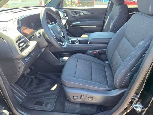New 2026 Chevrolet Traverse LT w/ Driver Confidence Package FWD image 17
