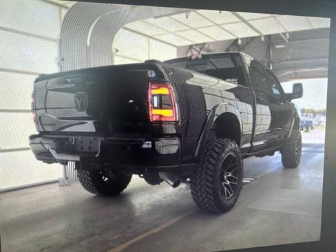 Used 2023 RAM 2500 Limited AWD/4WD image 6
