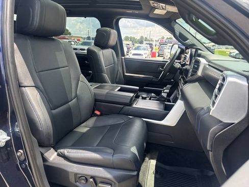 Used 2023 Toyota Tundra Platinum AWD/4WD image 12