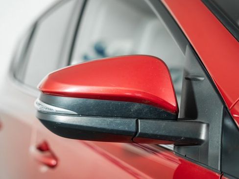 Used 2015 Toyota RAV4 Limited image 16