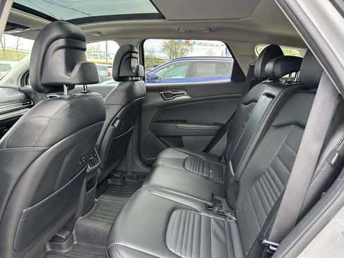 Used 2024 Kia Sportage SX AWD/4WD image 9