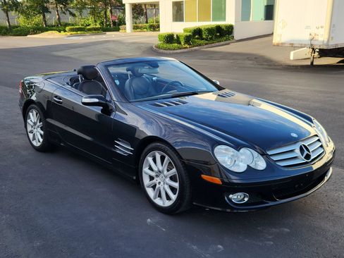 Used 2007 Mercedes-Benz SL 550 image 8