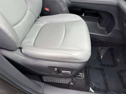 Used 2024 Toyota Sienna XLE image 10