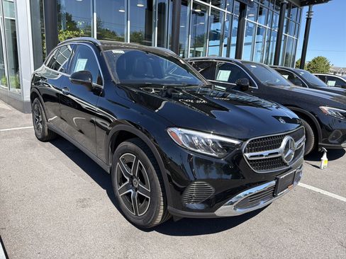 Used 2026 Mercedes-Benz GLC 300 4MATIC image 2
