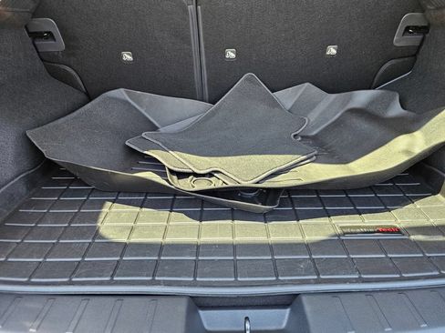 Used 2025 Nissan Kicks SR FWD image 18