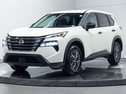 Used 2024 Nissan Rogue S AWD/4WD image 6