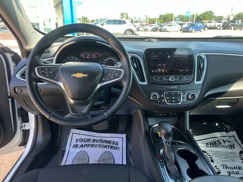 Used 2024 Chevrolet Malibu LT w/ Sport Edition FWD image 17