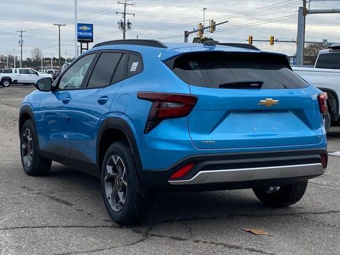 New 2026 Chevrolet Trax LT w/ Driver Confidence Package image 5