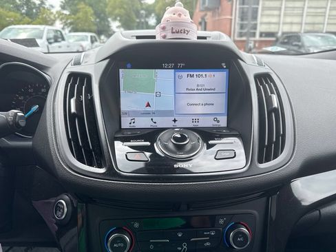 Used 2017 Ford Escape Titanium AWD/4WD image 9