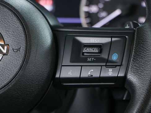 Used 2024 Nissan Rogue SV FWD image 14