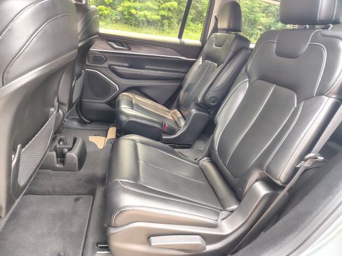 Certified 2021 Jeep Grand Cherokee L Limited AWD/4WD image 27