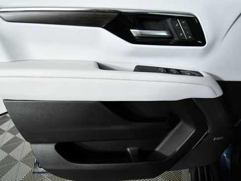 New 2026 Chevrolet Tahoe Premier w/ Sun And Tow Package AWD/4WD image 21