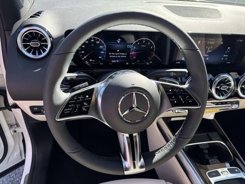 New 2026 Mercedes-Benz GLA 250 image 10