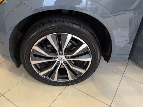 Used 2022 Volvo XC60 B5 Momentum w/ Advanced Package image 55