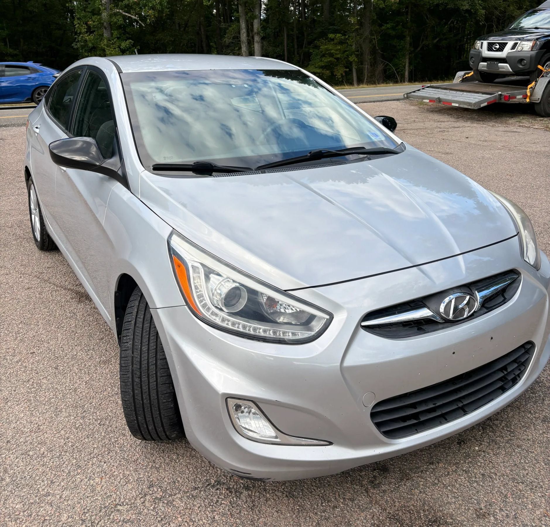 Used 2014 Hyundai Accent GLS w/ Option Group 2 FWD image 7