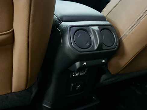 Used 2023 Jeep Wrangler Unlimited Sahara AWD/4WD image 28