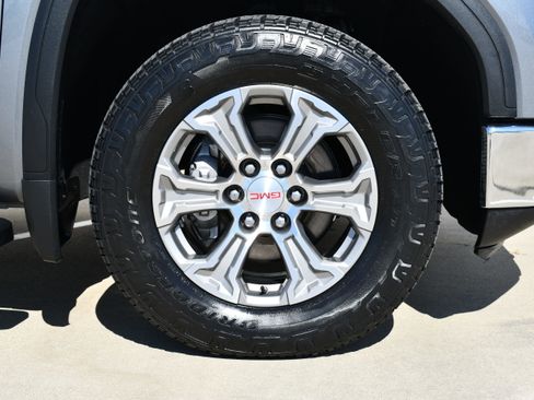 Used 2021 GMC Sierra 1500 SLT w/ X31 Off-Road Package image 13