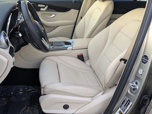 Used 2022 Mercedes-Benz GLC 300 image 15