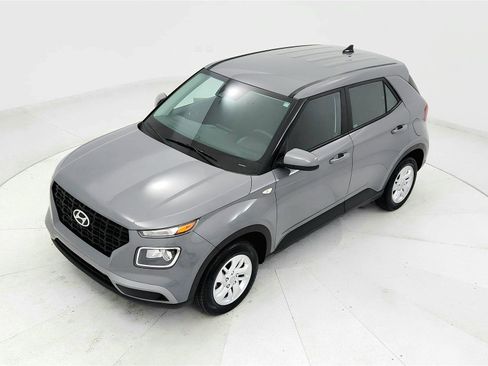 Used 2021 Hyundai Venue SE FWD image 13