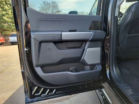 Used 2025 Ford F350 Lariat w/ Lariat Ultimate Package image 21