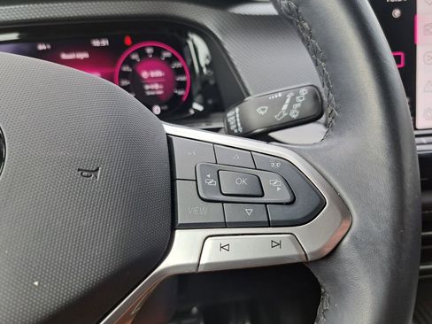 Used 2025 Volkswagen Atlas Cross Sport SEL R-Line image 14