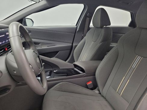 Used 2025 Hyundai Elantra Sport image 17