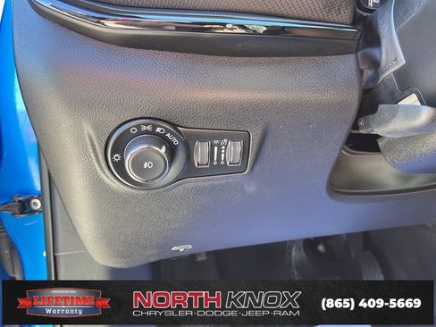 Used 2025 Jeep Compass Trailhawk w/ Trailhawk Elite Group image 7