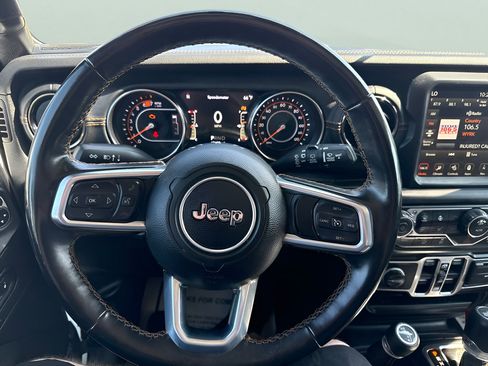 Used 2021 Jeep Wrangler Unlimited Sahara AWD/4WD image 16