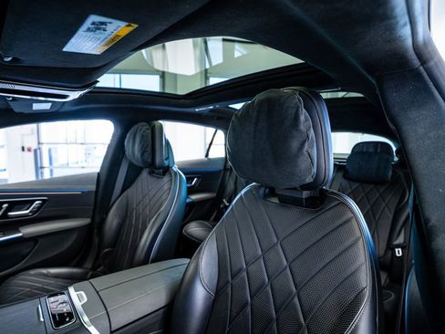 Used 2023 Mercedes-Benz EQS 580 4MATIC Sedan image 40