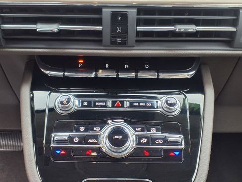 Certified 2021 Lincoln Corsair AWD w/ Equipment Group 101A image 24