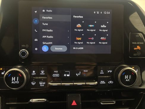 Used 2024 Toyota Highlander XSE image 23