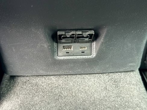 Used 2025 Toyota Camry SE w/ Convenience Package AWD/4WD image 32