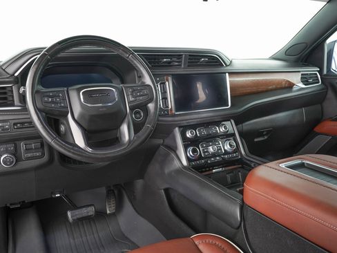 Used 2023 GMC Yukon XL Denali Ultimate w/ LPO, Floor Liner Package image 19