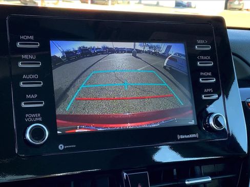 Used 2022 Toyota Camry LE FWD image 27